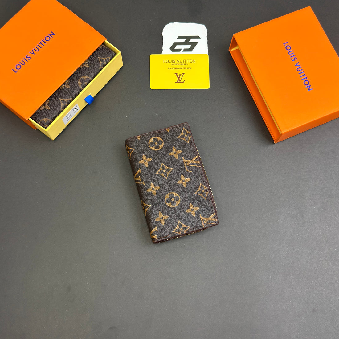 LV ladies Short Wallet