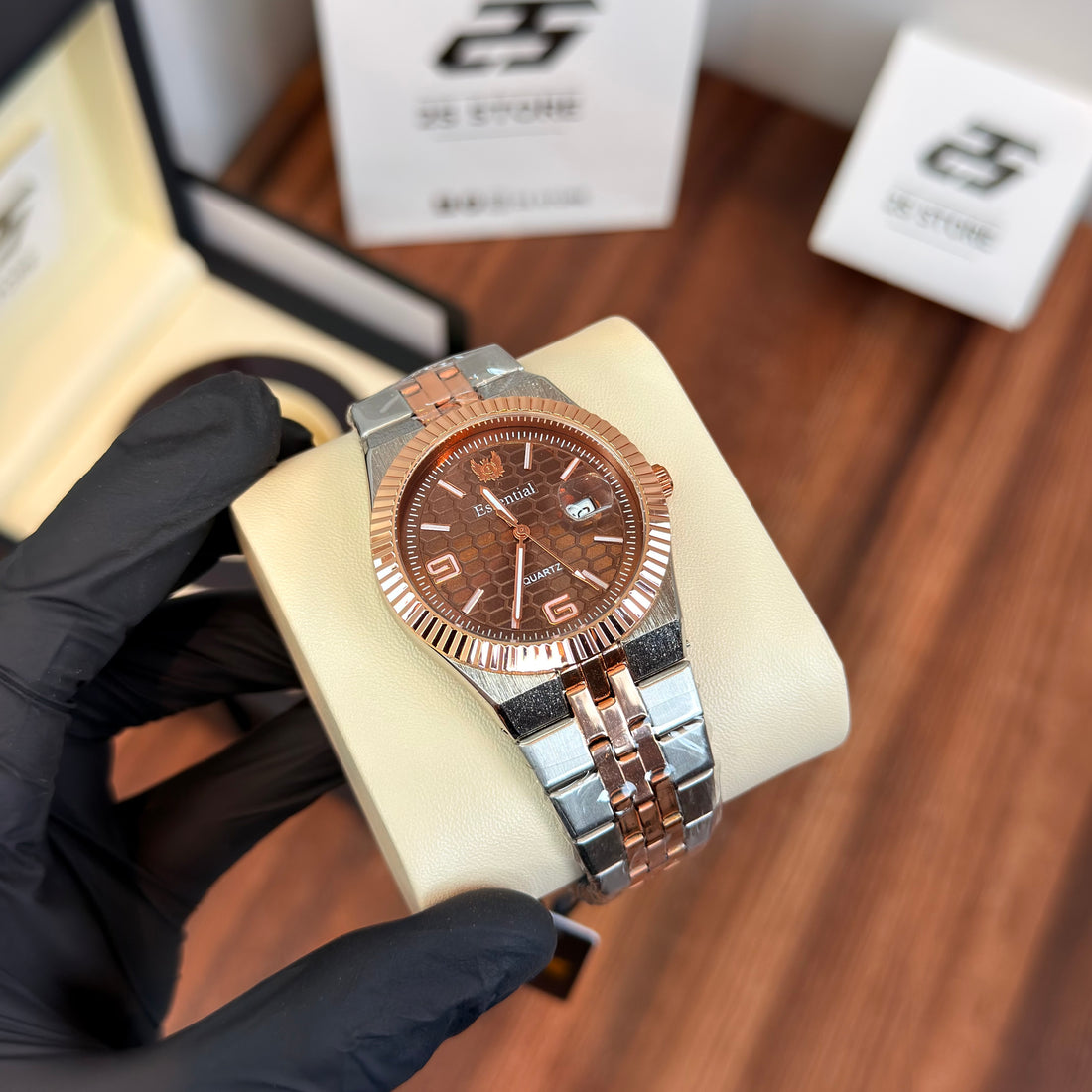 Essential Rolex Land Dweller