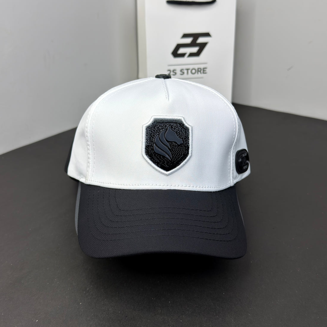 MILAR CASTLE premium cap