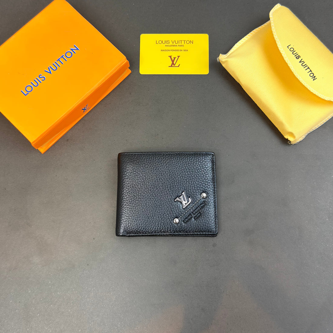 LV men’s short wallet