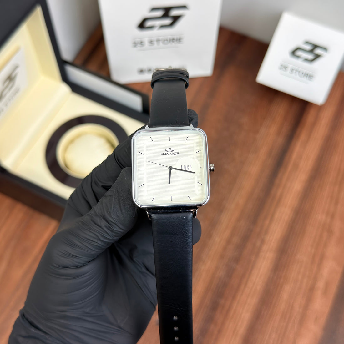 Elegance strap square dial