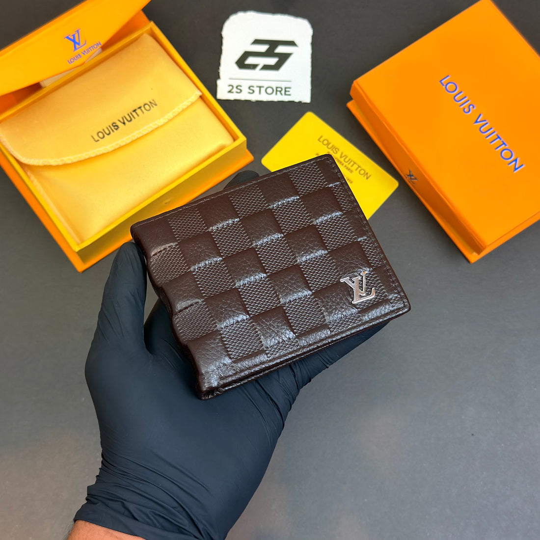 LV men’s short wallet